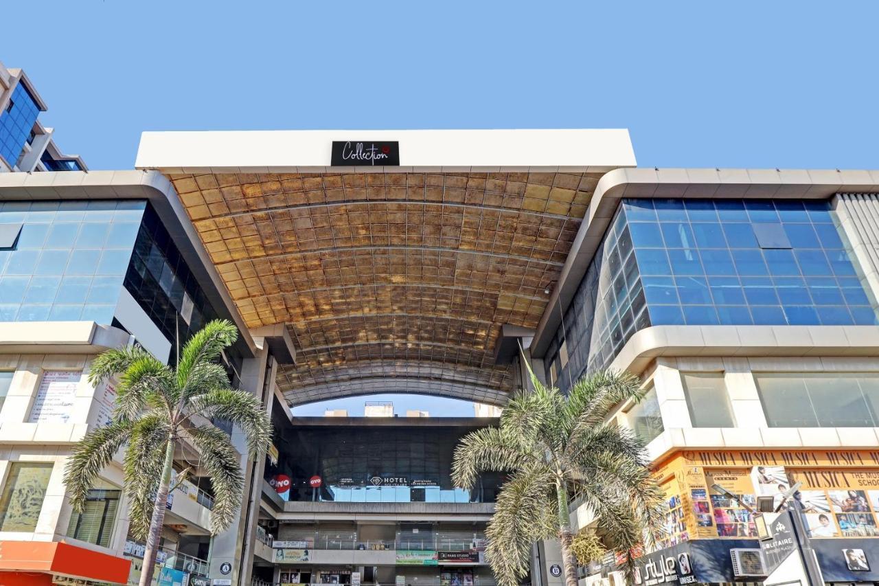 Hotel Solitaire, Best Luxurious Hotel Ac Rooms In Surat Dış mekan fotoğraf
