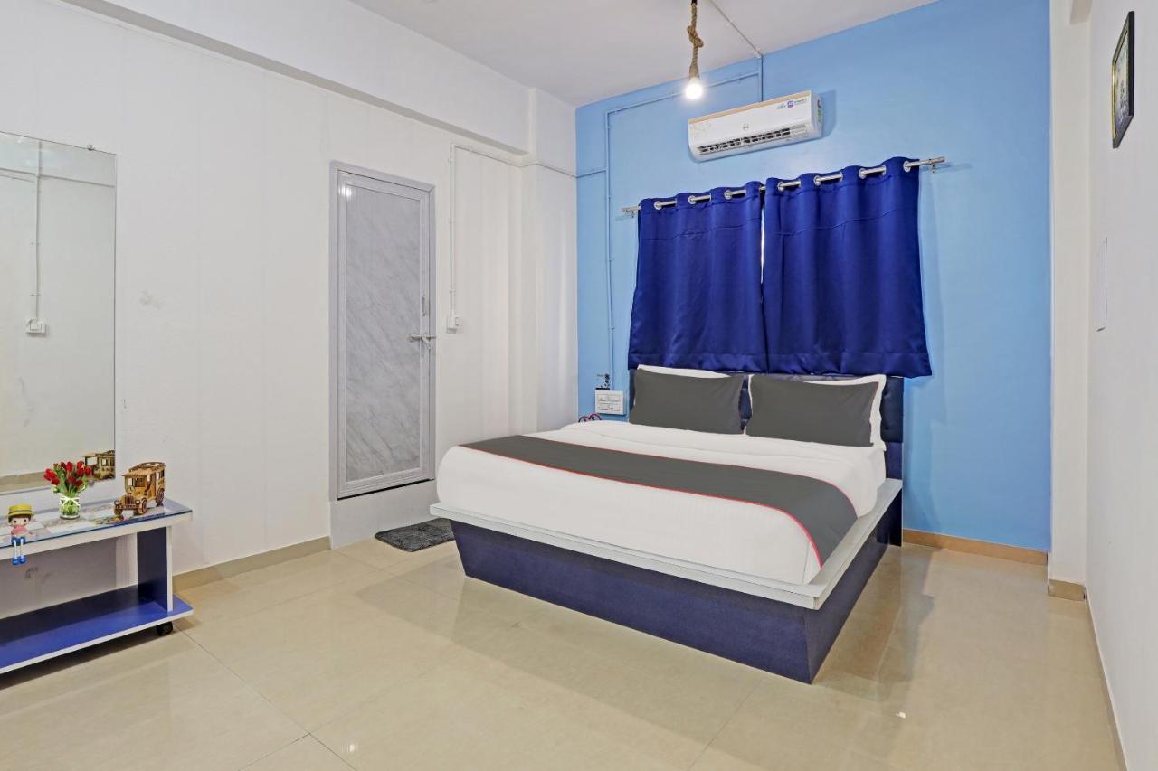 Hotel Solitaire, Best Luxurious Hotel Ac Rooms In Surat Dış mekan fotoğraf